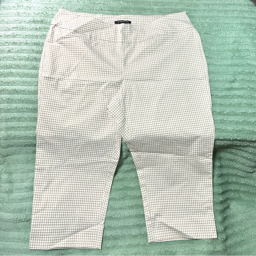 Capri pants